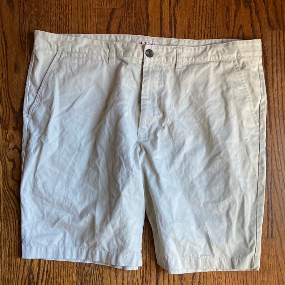 Merona mens khaki shorts size 42 flat front 100% cotton